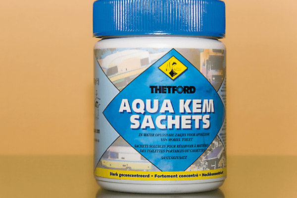 Produit Hygiène WC Chimique Aqua Kem Thetford pour Camping-Car