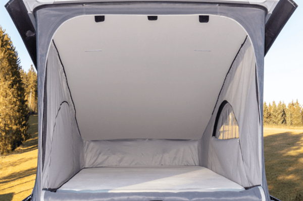 Isolation du toit relevable des Volkswagen T6/T6.1 California à ouverture manuelle.