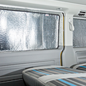 Isolation thermique vitre latérale droite espace coffre Volkswagen T5/T6/T6.1 court montant C-D droit avec habillage VT