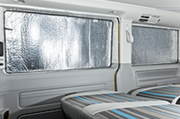 Isolation thermique vitre latérale droite espace coffre Volkswagen T5/T6/T6.1 court montant C-D droit avec habillage VT