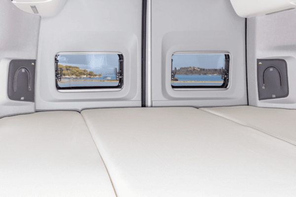 Pochette de rangement zippée montant porte arrière Grand California 600 Gris Palladium