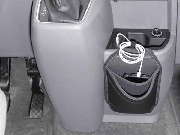 Poche de rangement TIALO Phone tableau de bord Volkswagen T6.1 Titanium Black