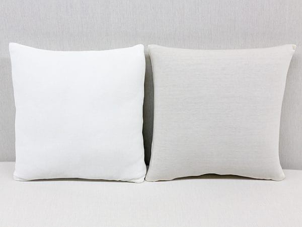 Enveloppe de coussin en velours peluche nicky ou en jersey (single) L’enveloppe de coussin en velours peluche nicky ou en jersey (single), OEKO-TEX® STANDARD 100, s’adapte à tous les coussins à partir de l’année modèle 2013 (l’année modèle est inscrite sur l’emballage des coussins). Le matériau est le même que celui des draps-housses.