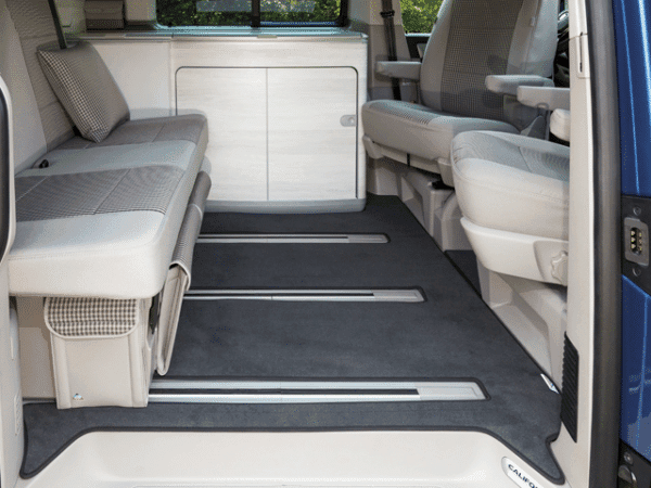100708611 - Tapis Espace Passager 3 rails au sol Volkswagen California T6.1 Coast Océan Titanium Black
