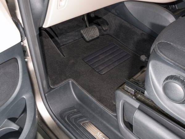 102708103 - Kit tapis avant Marco Polo Classe V  (à partir de 2014) – Image 5