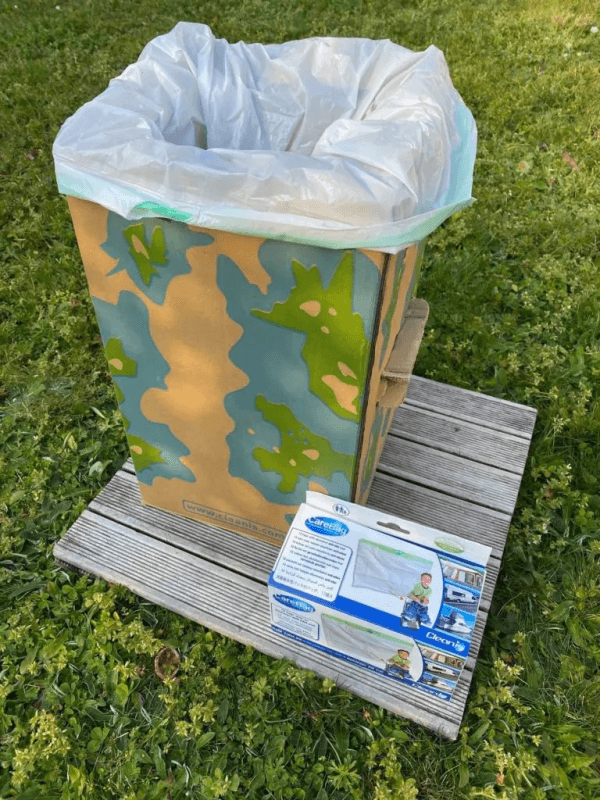 CLEAN 01 - Toilette sèche nomad CareBag en carton rigide pliable et réutilisable – Image 3