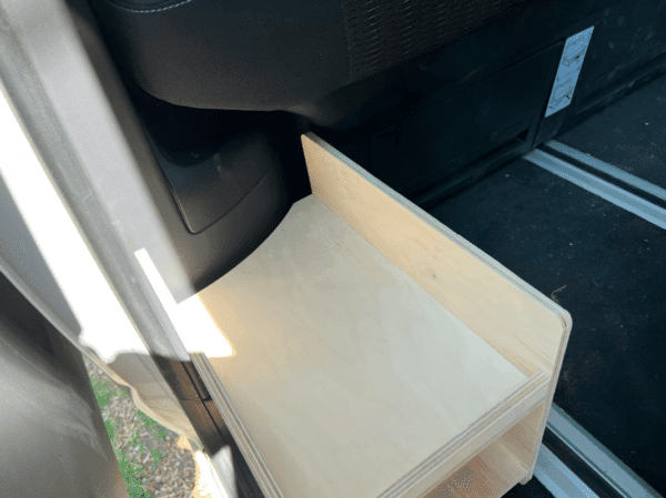 Détail finition naturelle bois multiplex bouleau étagère chaussures VAN-ZUBEHÖR California