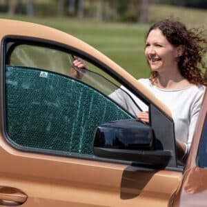 100160006 - FLYOUT Moustiquaire pour les fenêtres de la cabine Caddy 5 / Caddy California Volkswagen