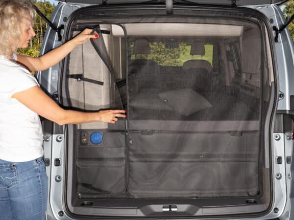 FLYOUT ouverture du hayon VW T7 California Ocean / Coast