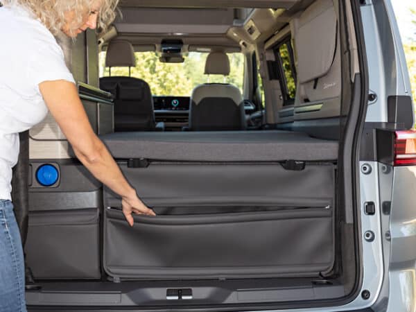 100501536 - FLEXBAG Arrière VW T7 California Ocean / Coast Raven Cuir | BRANDRUP – Image 2