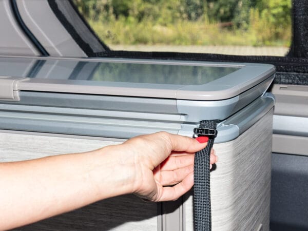 100701902 - Kit Sangles Fixation ISOLITE Rail Cuisine VW T7 California Ocean / Coast | BRANDRUP – Image 2