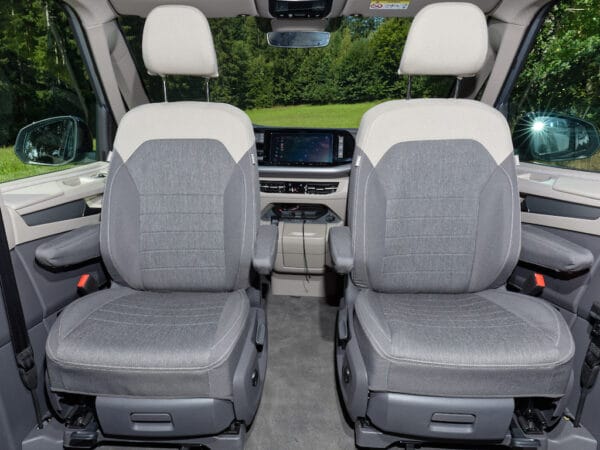 Les housses Second Skin® pour les deux sièges cabine, dessin "Mèlange Raven / Sandwick"