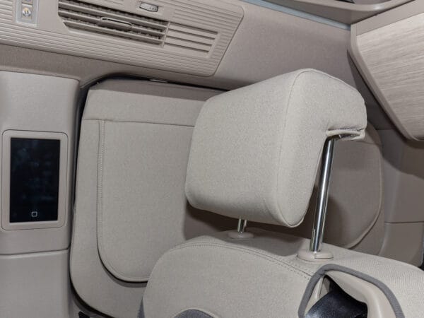 Les housses Second Skin® pour VW T7 California Ocean / Coast, dessin "Mèlange Raven / Sandwick"