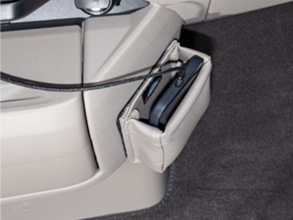 TIALO ® Phone VW T7 California / Multivan, dessin « Sandwick Cuir ».