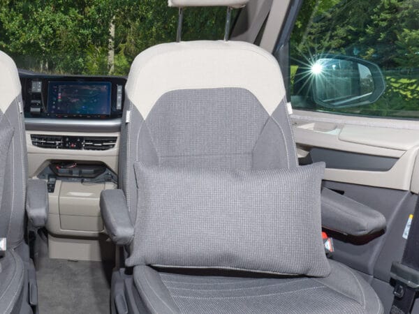 Coussin 50 x 30 cm pour VW T7 California / Multivan, dessin « Mèlange Raven »