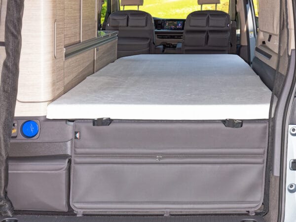 Drap-housse iXTEND ® pour lit pliant d'origine du VW T7 California Ocean / Coast, Peluche Nicki , dessin : blanc