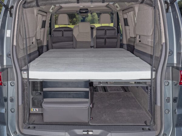 100707638 - Drap-Housse iXTEND Matelas Sol VW T7 California Beach Camper/Tour Peluche Nicki Blanc | BRANDRUP