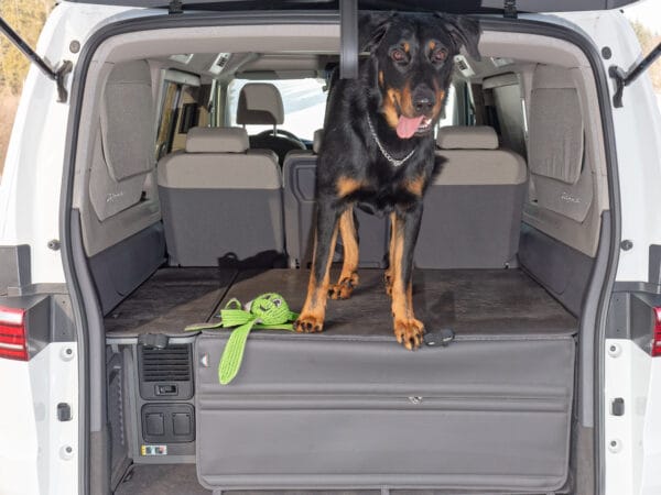 100708665 - iXTEND PAD Tapis Protection Marchepied Arrière VW T7 California Beach Camper Raven | BRANDRUP