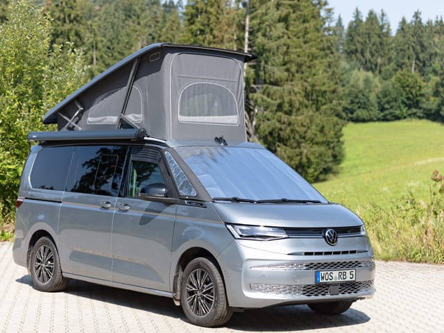 Volkswagen California T7 2024 équipé accessoires BRANDRUP toit relevable