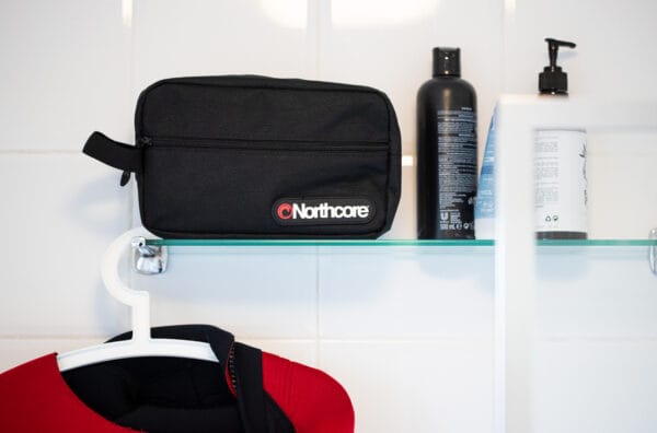 NC-BAG-WASH-BLK | Trousse Toilette Northcore Waterproof Hygiène Vanlife - Northcore – Image 5